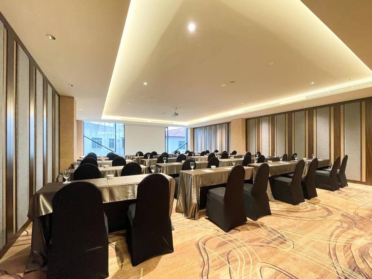 Artotel Batam Нагоя Экстерьер фото